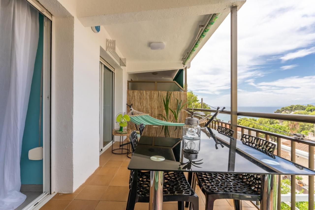 Beach Front Retro Hideaway In סאלו מראה חיצוני תמונה