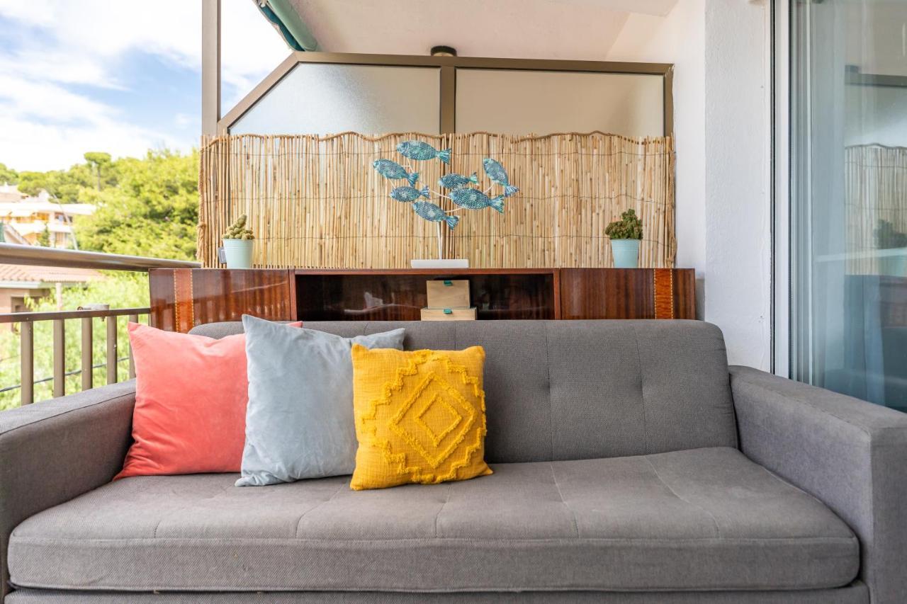 Beach Front Retro Hideaway In סאלו מראה חיצוני תמונה