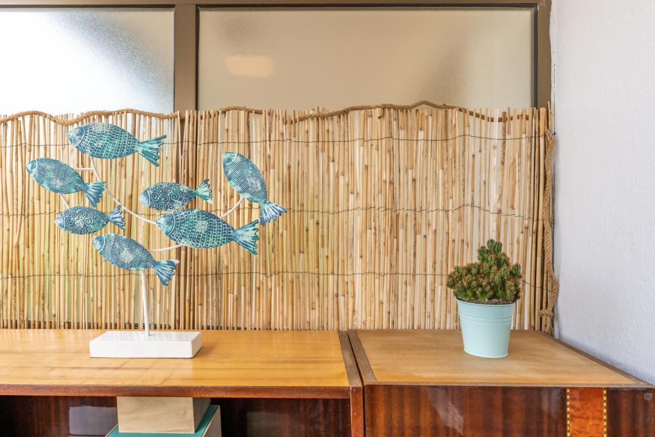 Beach Front Retro Hideaway In סאלו מראה חיצוני תמונה